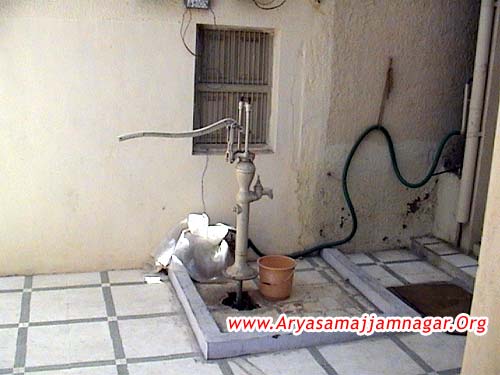 Water Hand pump old ( Maharshi dayanand's house) Tankara
